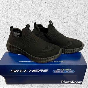 NWB! SKECHERS Elite Flex Black Slip-on Shoes Boys Size 1